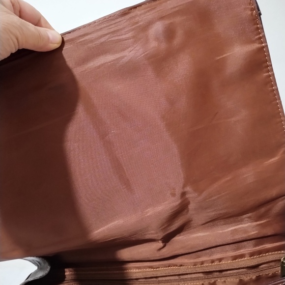 Wilson leather Messenger Bag - Picture 7 of 16